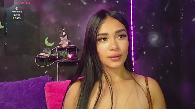 Snapshot of ValentinaRojass_ chatting on 05-14-26, 04:47 ValentinaRojass online show from 05-14-26, 04:47