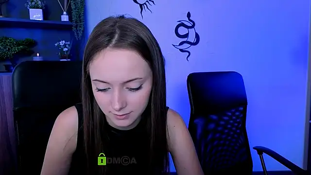 Snapshot of chloe_ley chatting on 07-08-26, 09:03 chloe ley online show from 07-08-26, 09:03