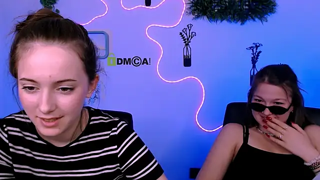 Snapshot of chloe_ley chatting on 07-28-26, 12:48 chloe ley online show from 07-28-26, 12:48