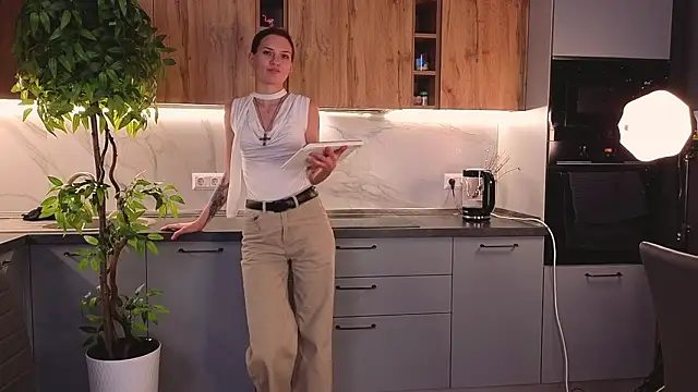 Snapshot of BritneySwiss chatting on 03-03-26, 07:53 BritneySwiss online show from 03-03-26, 07:53