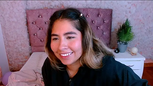 Sofiazaf  online show from 03-09-26, 12:20