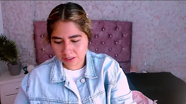 Sofiazaf  online show from 04-08-26, 12:16