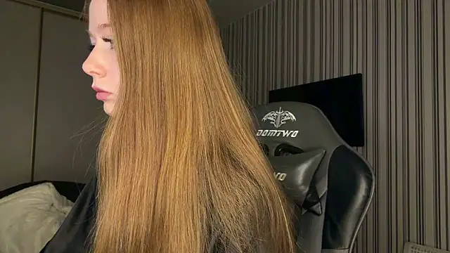 Emily Rass  online show from 03-25-26, 04:46