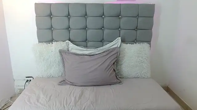 Snapshot of Luna_vixen1 chatting on 03-03-26, 06:58 Luna vixen1 online show from 03-03-26, 06:58