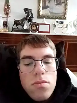 Snapshot of Alejandro27003 chatting on 03-03-26, 03:40 Alejandro27003 online show from 03-03-26, 03:40