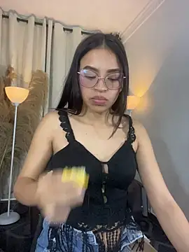 Snapshot of Maii_Luna chatting on 07-06-26, 12:57 Maii Luna online show from 07-06-26, 12:57