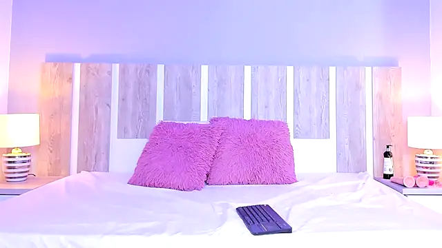 EmilySearss online show from 03-27-26, 08:52