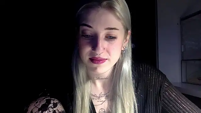 Snapshot of EmmyWet chatting on 03-02-26, 04:47 EmmyWet online show from 03-02-26, 04:47