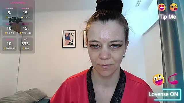 Snapshot of Yana-XX chatting on 06-30-26, 03:35 Yana-XX online show from 06-30-26, 03:35