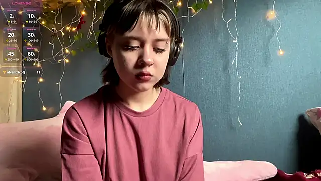 AueshaSimon online show from 04-11-26, 05:12