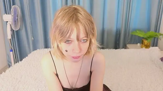 MollySally online show from 06-04-26, 04:07
