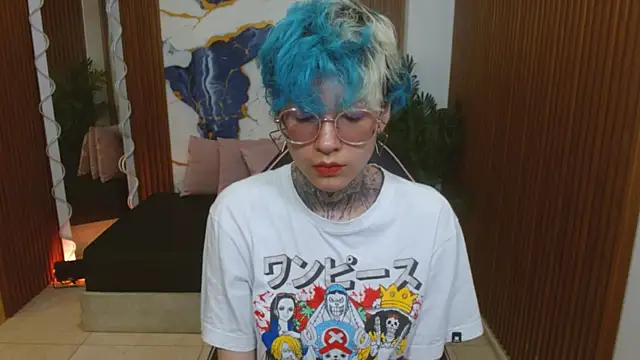 Lyra tay online show from 04-14-26, 08:26