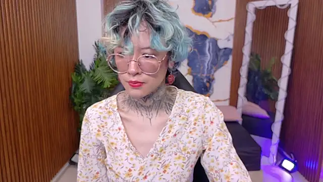 Snapshot of Lyra_tay chatting on 06-11-26, 07:01 Lyra tay online show from 06-11-26, 07:01