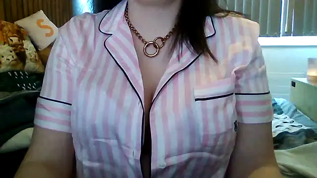 Snapshot of StaceyXOXO chatting on 02-27-26, 02:28 StaceyXOXO online show from 02-27-26, 02:28