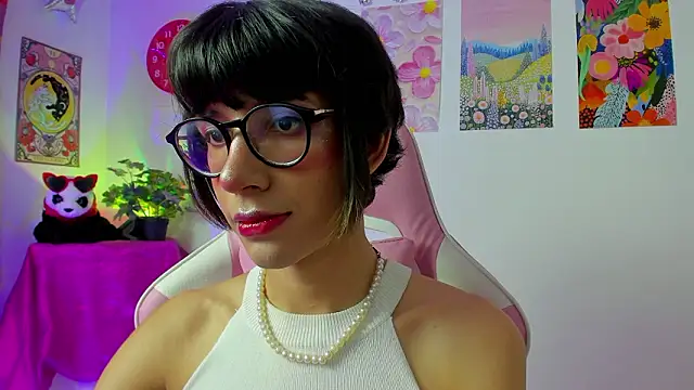 Snapshot of Madeline_21 chatting on 03-03-26, 05:24 Madeline 21 online show from 03-03-26, 05:24