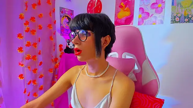 Madeline 21 online show from 04-10-26, 12:10