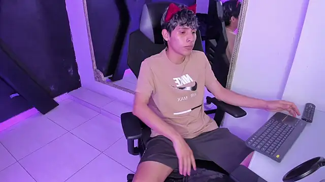 Snapshot of DeilanWolf chatting on 03-03-26, 04:18 DeilanWolf online show from 03-03-26, 04:18