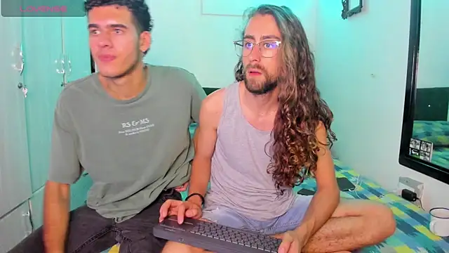 Snapshot of Jean_And_PaulXL chatting on 03-01-26, 09:39 Jean And PaulXL online show from 03-01-26, 09:39