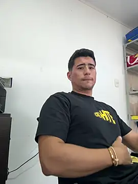 Snapshot of David-latinlover chatting on 04-24-26, 03:03 David-latinlover online show from 04-24-26, 03:03