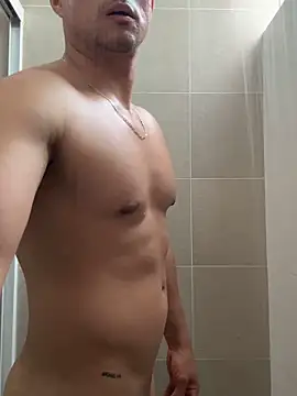 Snapshot of David-latinlover chatting on 05-01-26, 09:19 David-latinlover online show from 05-01-26, 09:19
