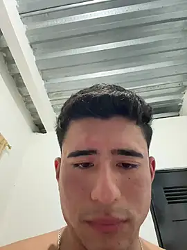 Snapshot of David-latinlover chatting on 05-19-26, 03:35 David-latinlover online show from 05-19-26, 03:35
