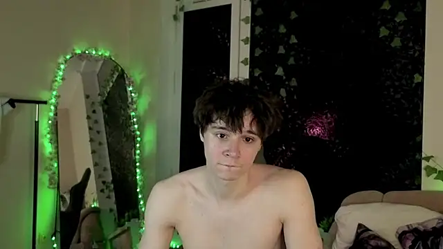 AnthonyCuutie online show from 04-15-26, 07:58