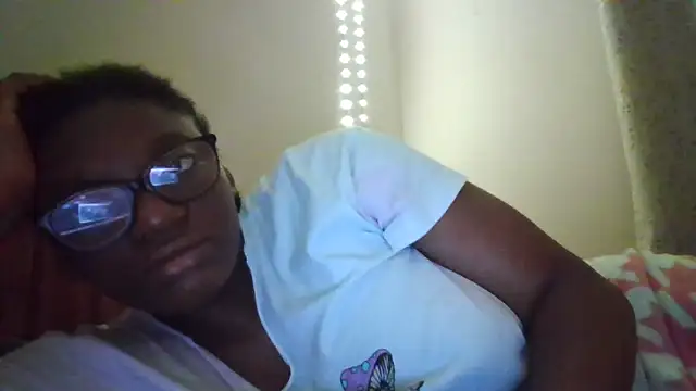 Snapshot of SexyGemBeauty chatting on 06-12-26, 01:59 SexyGemBeauty online show from 06-12-26, 01:59