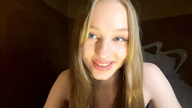 Snapshot of Anika_Socutehe chatting on 04-18-26, 08:09 Anika Socutehe online show from 04-18-26, 08:09