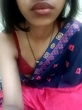 MAYA BED GIRL online show from 03-25-26, 04:24