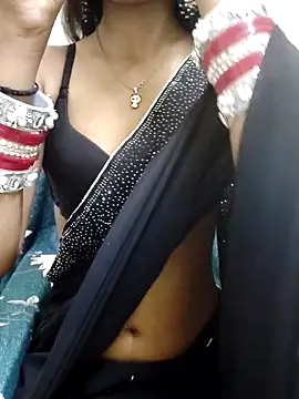 MAYA BED GIRL online show from 04-15-26, 02:35