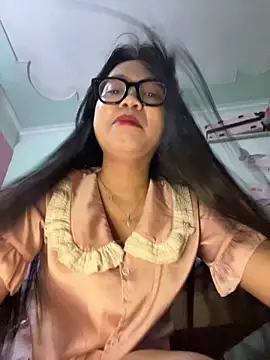 Leeeeiu online show from 04-21-26, 03:17