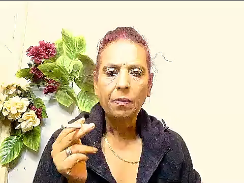 Snapshot of Hot_queen58 chatting on 07-04-26, 07:58 Hot queen58 online show from 07-04-26, 07:58