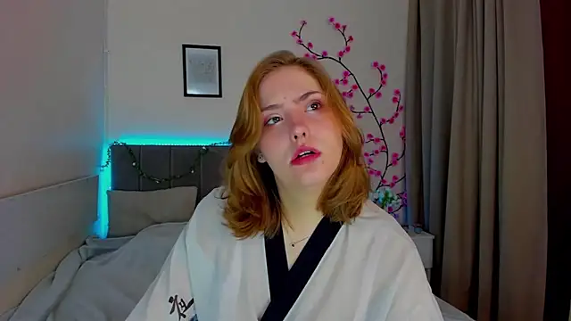 DellaRows online show from 03-06-26, 06:43