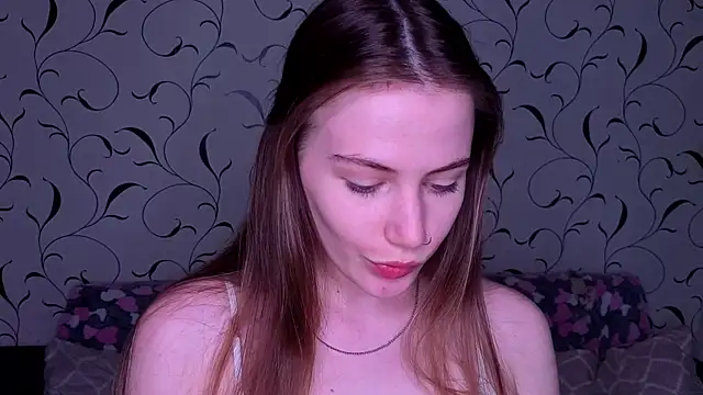 Luxwyverna online show from 05-18-26, 02:01