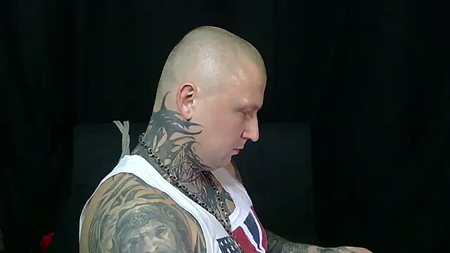Snapshot of devilWithTats chatting on 06-16-26, 03:58 devilWithTats online show from 06-16-26, 03:58