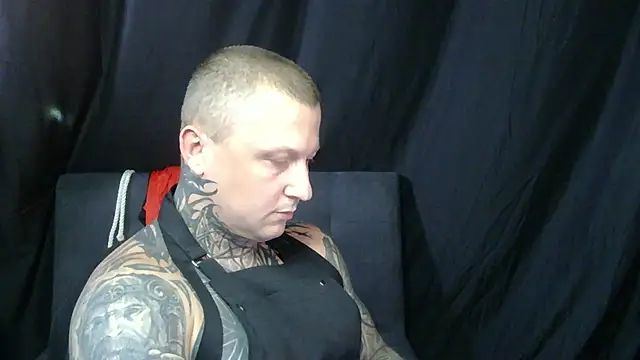 Snapshot of devilWithTats chatting on 06-30-26, 03:24 devilWithTats online show from 06-30-26, 03:24