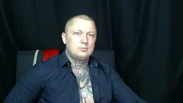 Snapshot of devilWithTats chatting on 07-14-26, 05:07 devilWithTats online show from 07-14-26, 05:07