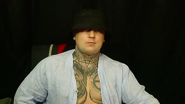 Snapshot of devilWithTats chatting on 07-21-26, 02:30 devilWithTats online show from 07-21-26, 02:30