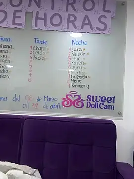   Nahomy online show from 04-07-26, 11:32