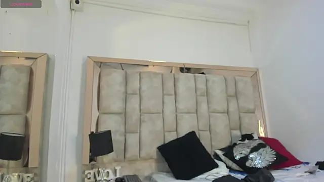 Titan Moreno  online show from 03-31-26, 12:05