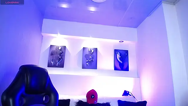 DIEGO JONES online show from 04-05-26, 01:52