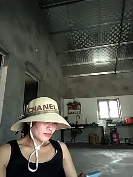 Lilinn  online show from 04-09-26, 06:19