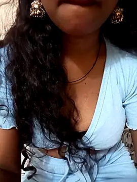 Snapshot of Samira-Ansari chatting on 05-31-26, 12:23 Samira-Ansari online show from 05-31-26, 12:23
