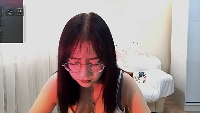 Snapshot of SolvedGlobe chatting on 06-26-26, 01:04 SolvedGlobe online show from 06-26-26, 01:04