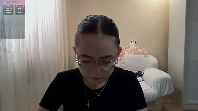 Snapshot of SolvedGlobe chatting on 06-30-26, 01:12 SolvedGlobe online show from 06-30-26, 01:12