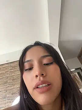 Mia-villalobos online show from 05-20-26, 02:12