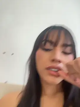 Snapshot of Mia-villalobos chatting on 07-10-26, 01:47 Mia-villalobos online show from 07-10-26, 01:47