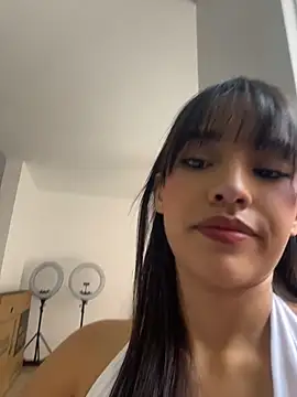Snapshot of Mia-villalobos chatting on 07-29-26, 02:37 Mia-villalobos online show from 07-29-26, 02:37