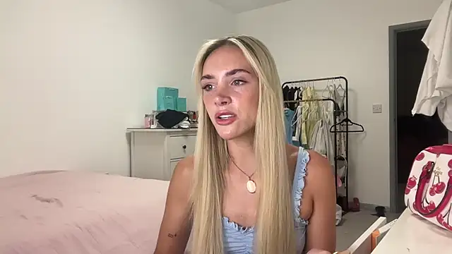 Naughtyblondex online show from 07-15-26, 10:48