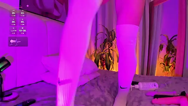 TaylerWhitelll online show from 03-01-26, 06:21